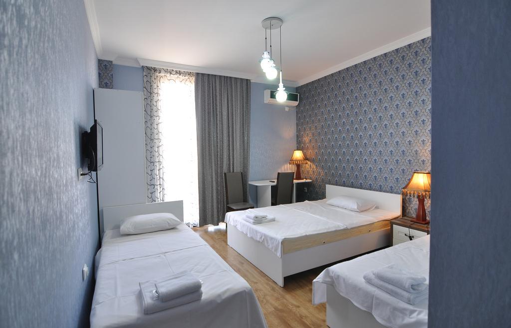 Flamingo Group Hotel Tbilisi Room photo