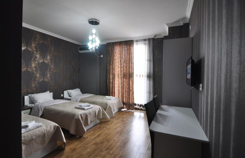 Flamingo Group Hotel Tbilisi Room photo